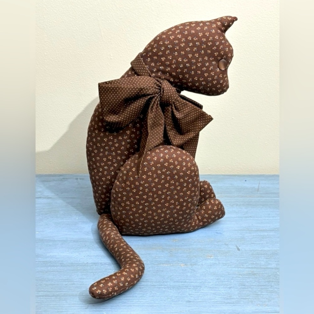 Primitive Handmade Decorative Cat